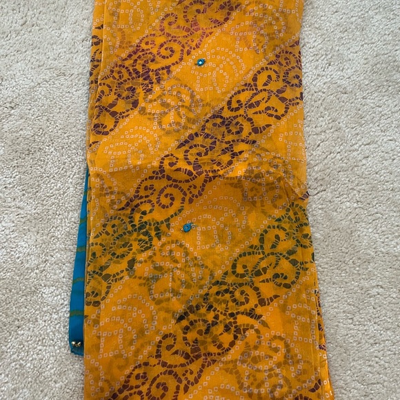 Ethnic Indian wear Navratri Laheriya and Bandhni print Chaniya Choli. - Picture 12 of 13